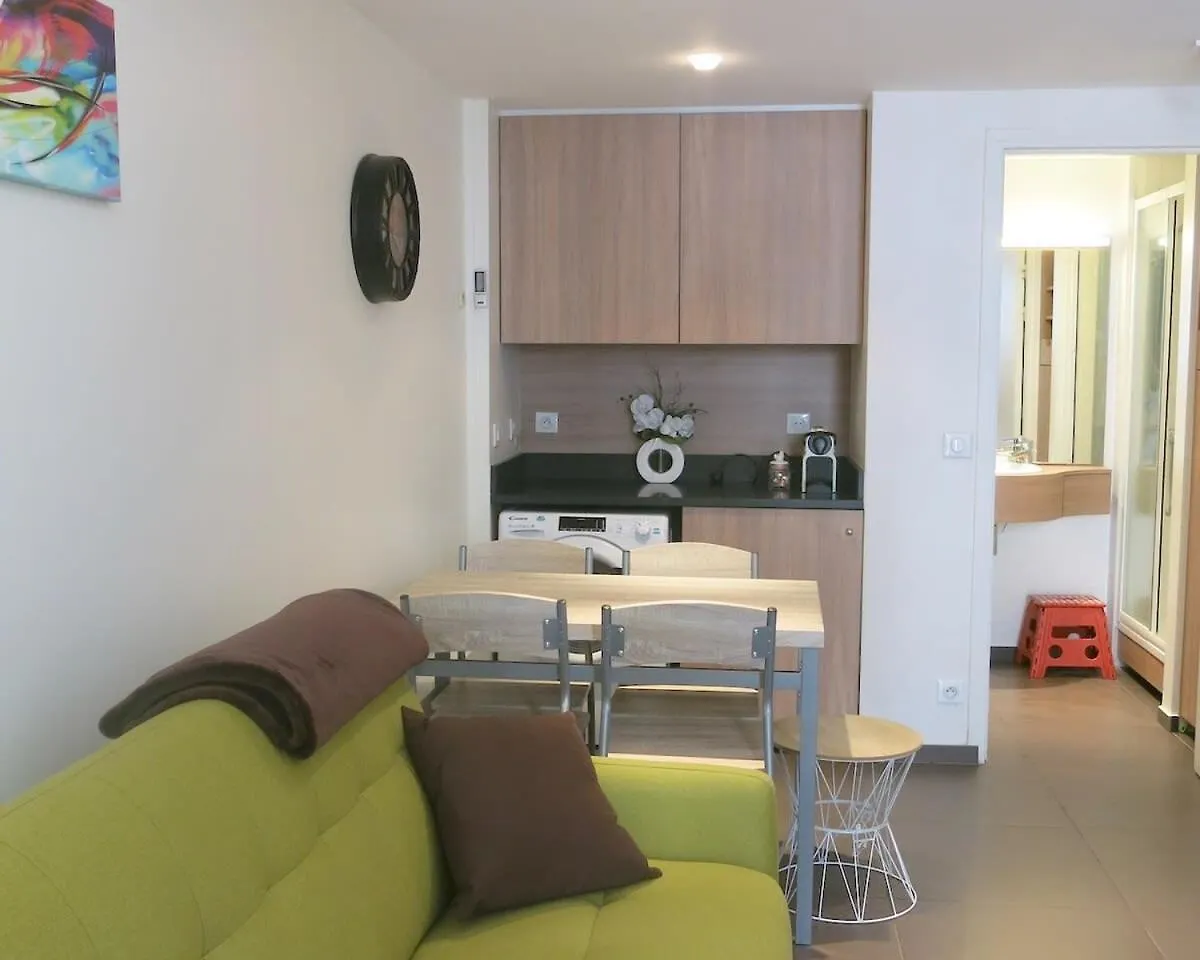 Mini Loft Daval شقة